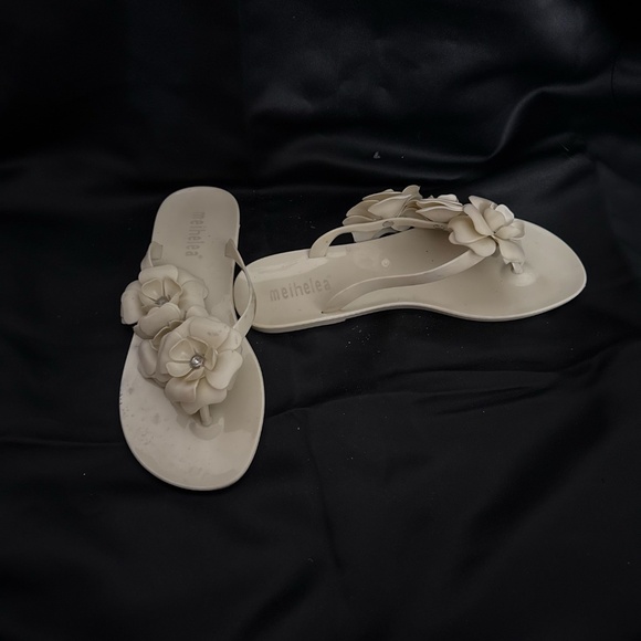 Flower Flip Flop - Picture 3 of 4